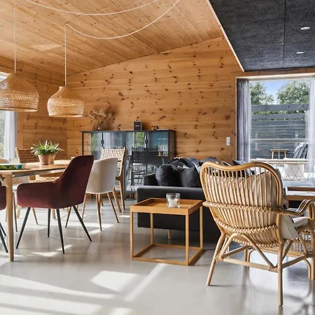 Awesome In Vaeggerlose With Kitchen Casa vacanze Bøtø By