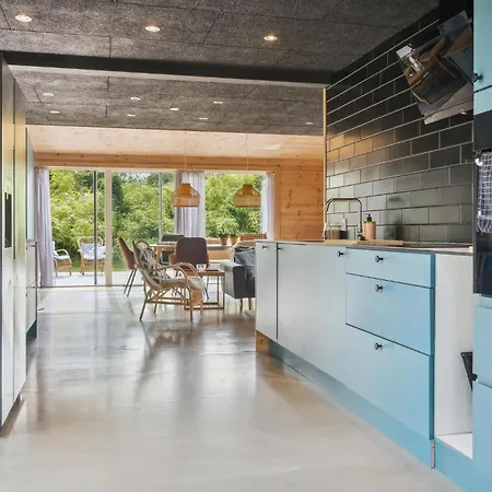Дом отдыха Awesome In Vaeggerlose With Kitchen *