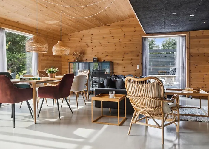 Awesome In Vaeggerlose With Kitchen Casa vacanze Bøtø By